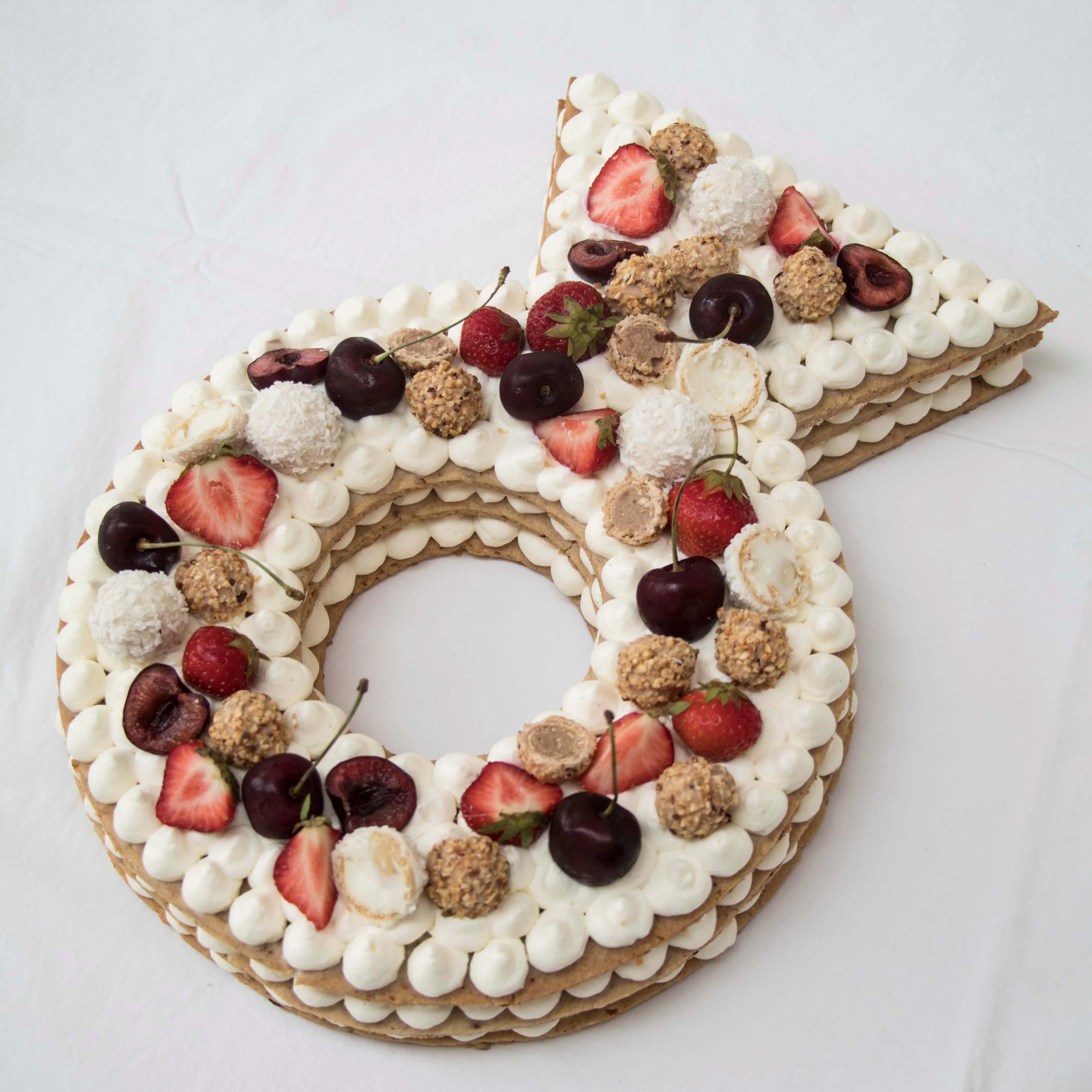 Cream-Tart-Ring-Cake-coucoucake