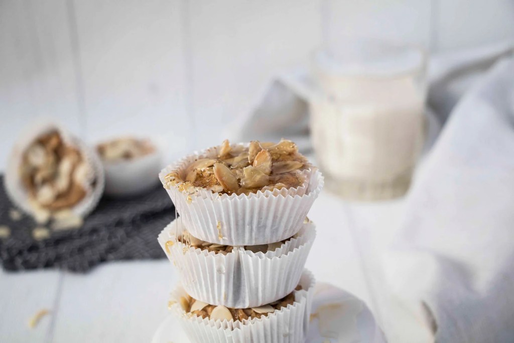 Healthy-Oatmeal-Muffins-Vegan-with-Chickpea-coucoucake