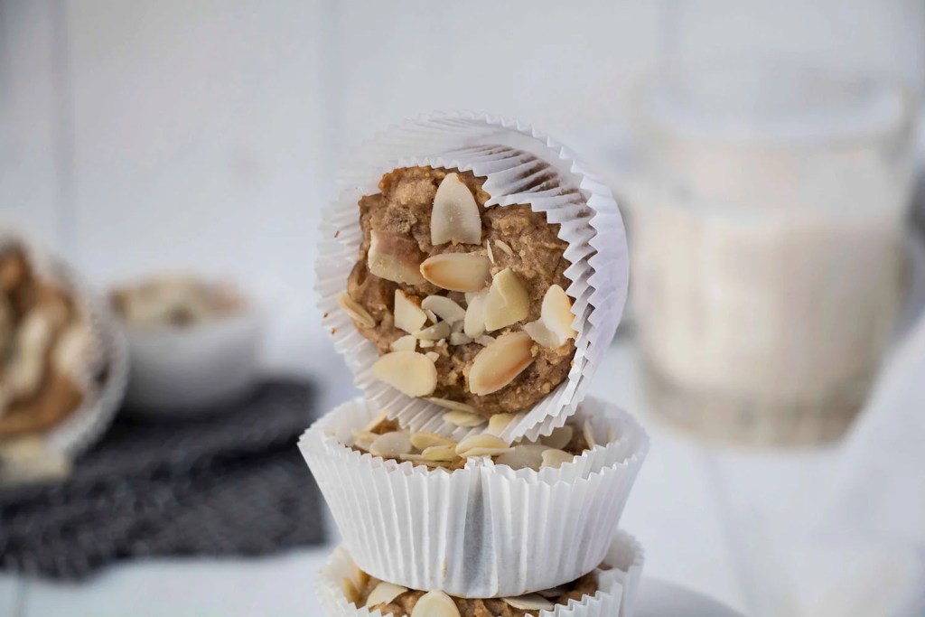 Healthy-Oatmeal-Muffins-Vegan-with-Chickpea-coucoucake