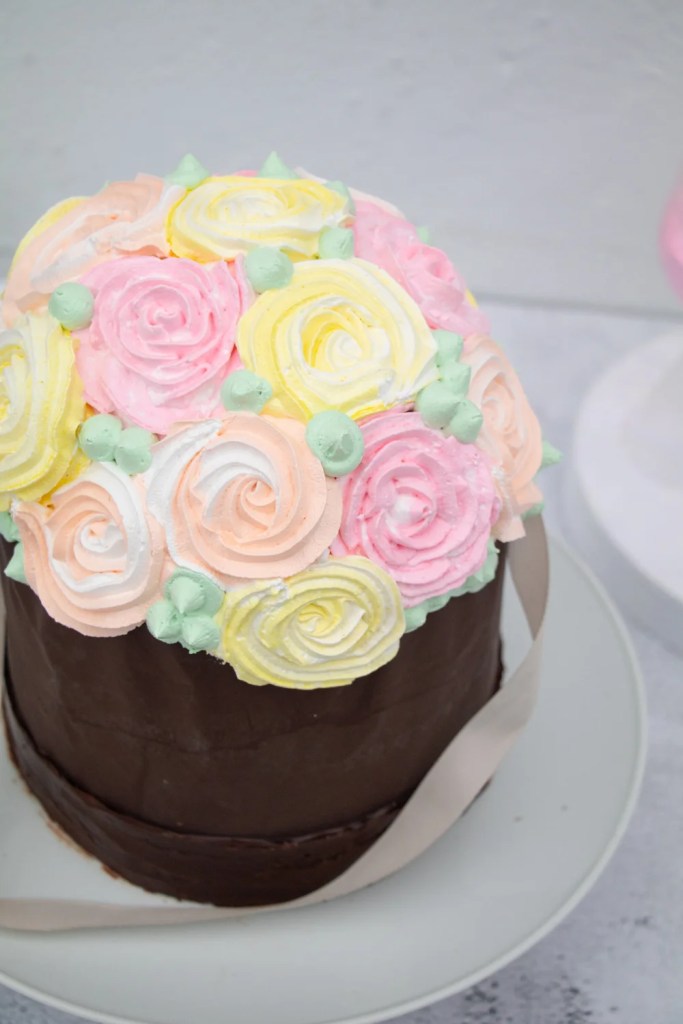 Rosenbox-Torte-Valentinstag-Torte-coucoucake (10)