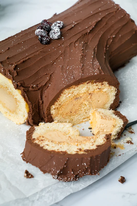 Chocolate Yule Log Cake (Bûche de Noël) - Wilton